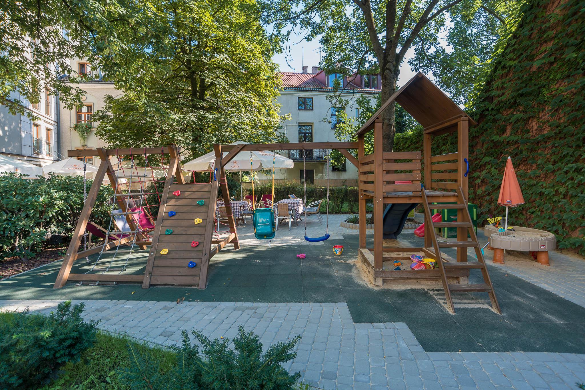 Niebieski Art Hotel & Spa Cracóvia Exterior foto Playground