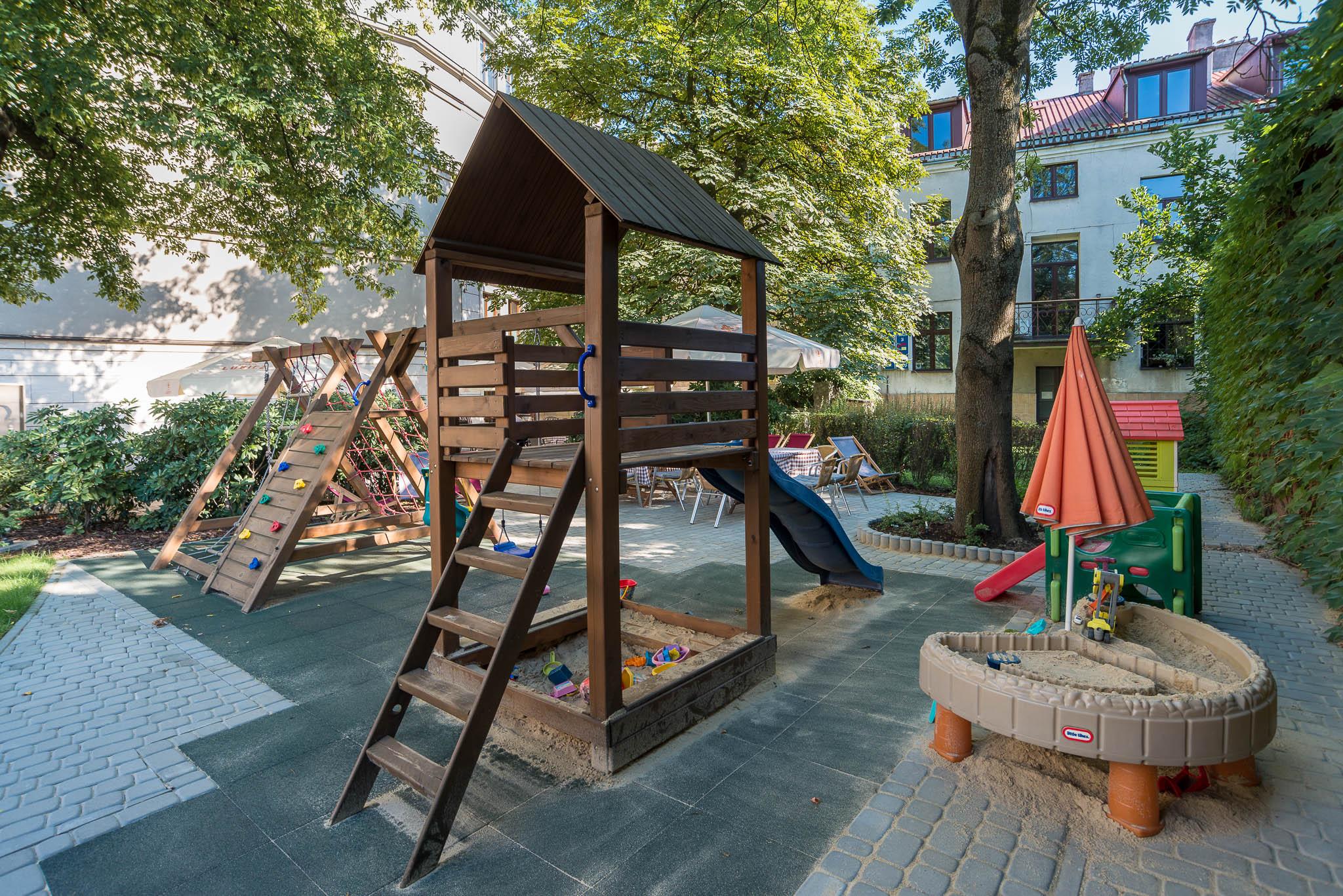 Niebieski Art Hotel & Spa Cracóvia Exterior foto Playground